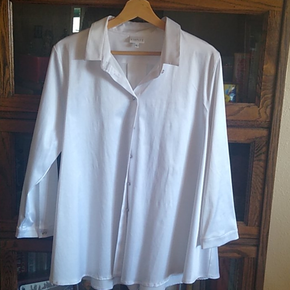 STAPLES TUNIC TOP SIZE L